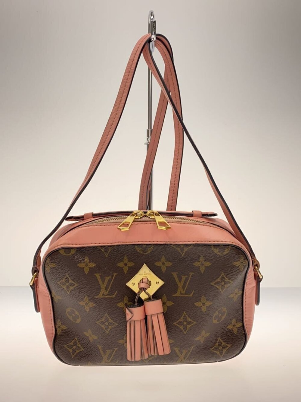 LOUIS VUITTON Shoulder bag Saintonge Monogram